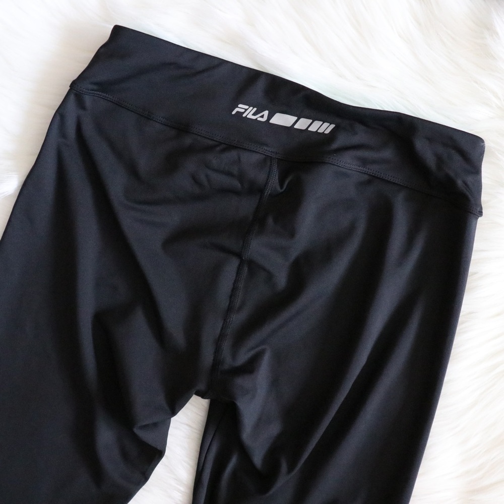 NEW Fila Black Platinum 3/4 Capri  Black/Blue Leggings - Picture 4 of 15
